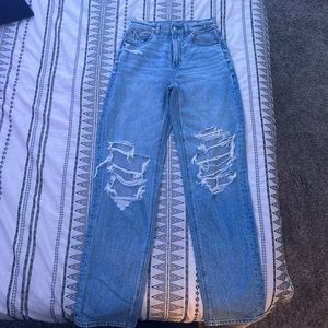 American eagle Strigid high rise baggy straight jean!!